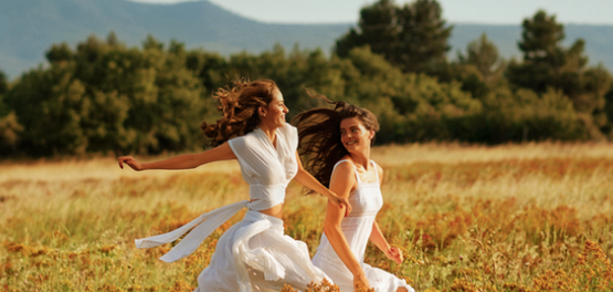 Vive la esencia del verano con Lavande Blanche de L'Occitane, un aroma suave de lavanda y rosa. Adquiérelo en nuestra tienda online en Panamá.
